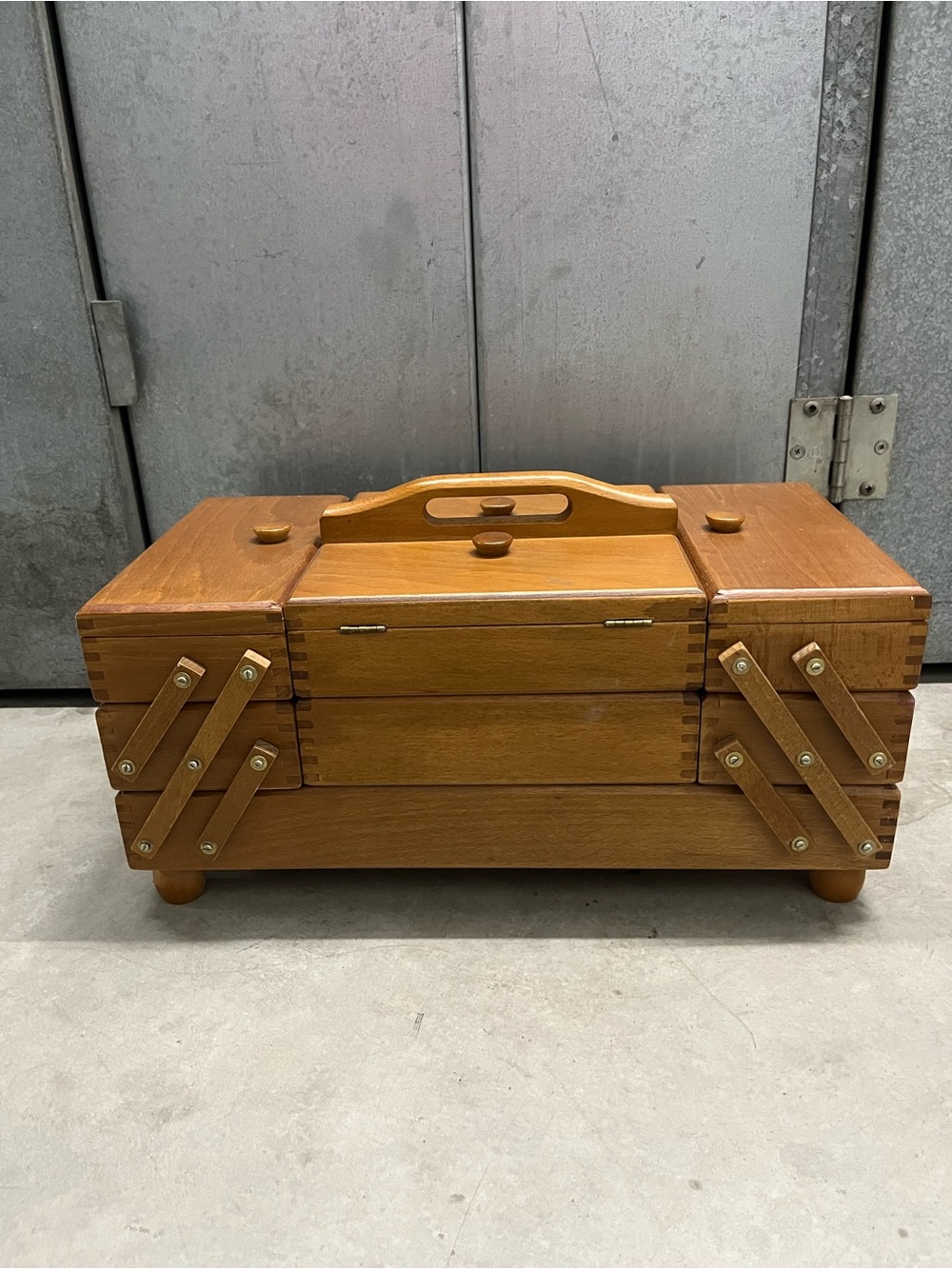 Vintage Wood Accordion Sewing Box 3 Tier Cantilever Dovetail Footed 17"